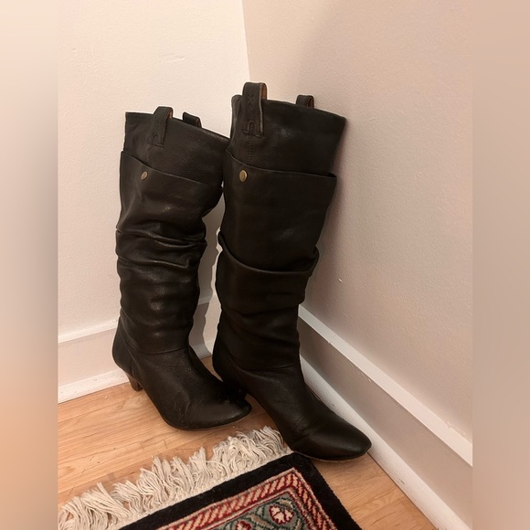 Classic Butter Frye Boots - Picture 2 of 6